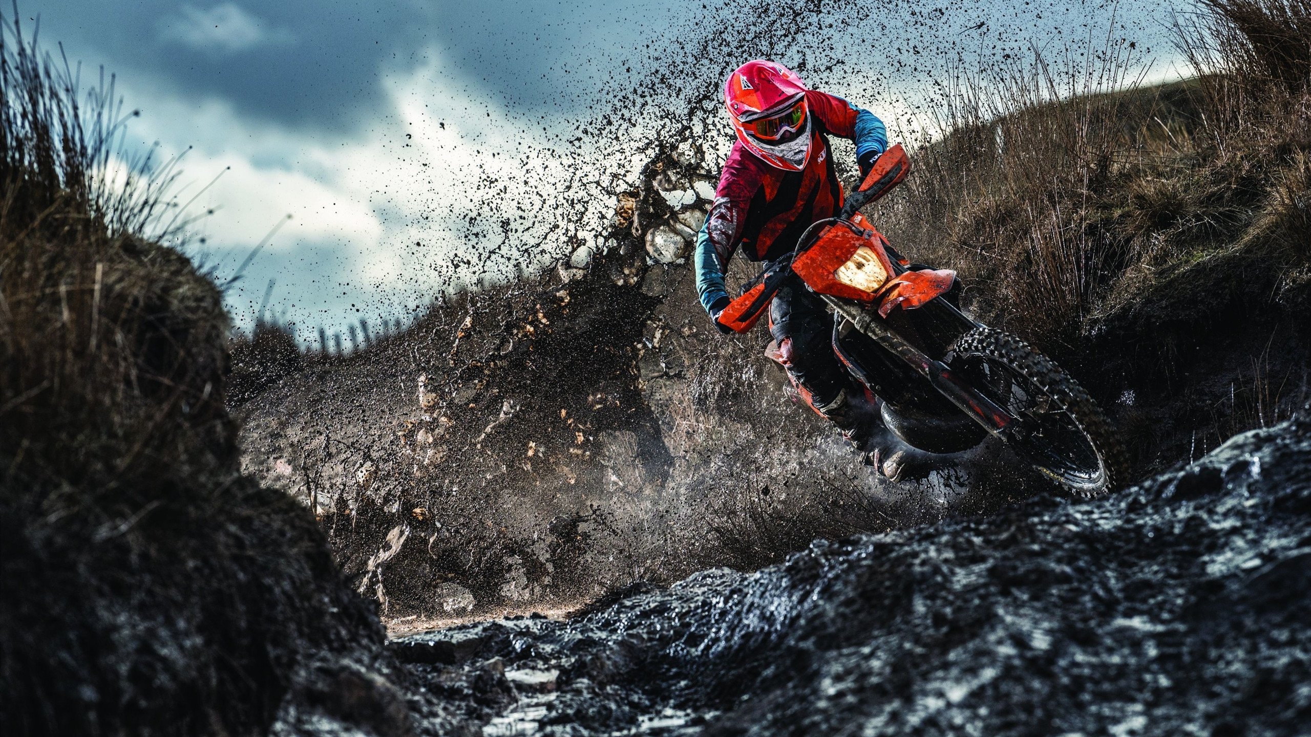 瓜迪奥拉对球队定位的清晰执行让对手难以捕捉破绽，瓜迪奥拉现在执教哪个队2020